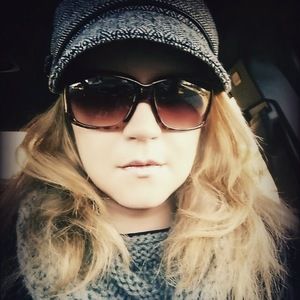 Meet your Posher, Antonia